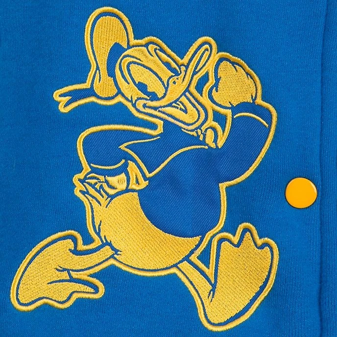 Disney Nouveautés // Disney Store Blouson Style Universitaire Donald Duck Pour Adultes, 85e Anniversaire 4 Disney Nouveautés // Disney Store Blouson Style Universitaire Donald Duck Pour Adultes, 85e Anniversaire – Image 4