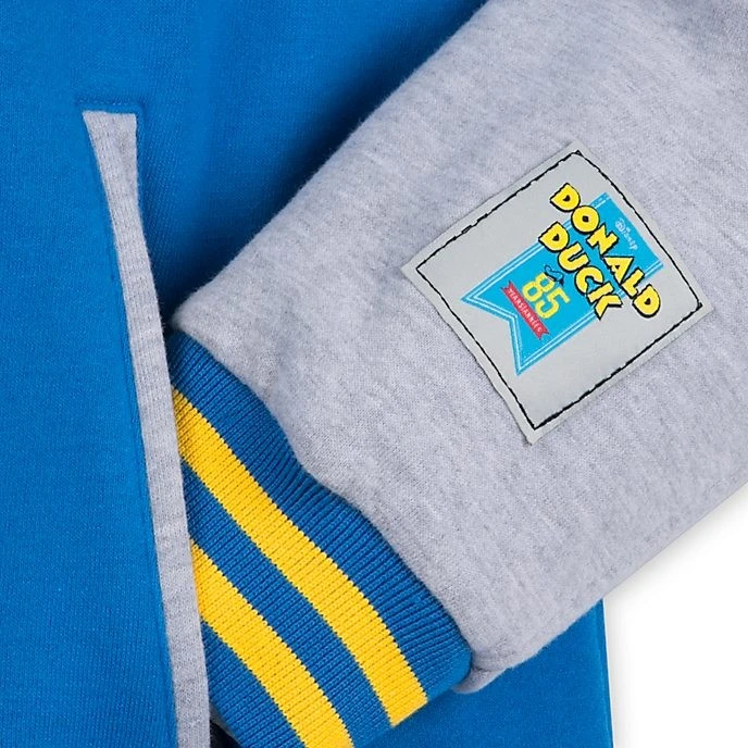 Disney Nouveautés // Disney Store Blouson Style Universitaire Donald Duck Pour Adultes, 85e Anniversaire 5 Disney Nouveautés // Disney Store Blouson Style Universitaire Donald Duck Pour Adultes, 85e Anniversaire – Image 5