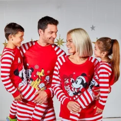 Disney Nouveautés // Disney Store Pyjama Mickey Et Ses Amis Pour Hommes, Collection Holiday Cheer -Boutique De Déguisements disney nouveautes disney store pyjama mickey et ses amis pour hommes collection holiday cheer 36